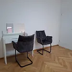 Ravensburg City Apartment *