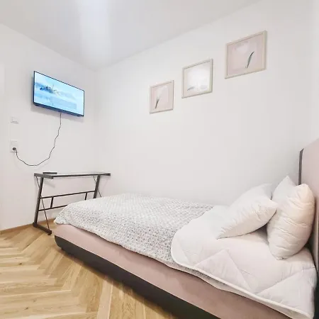 Ravensburg City Apartment *